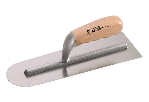 Rounded screed trowel 