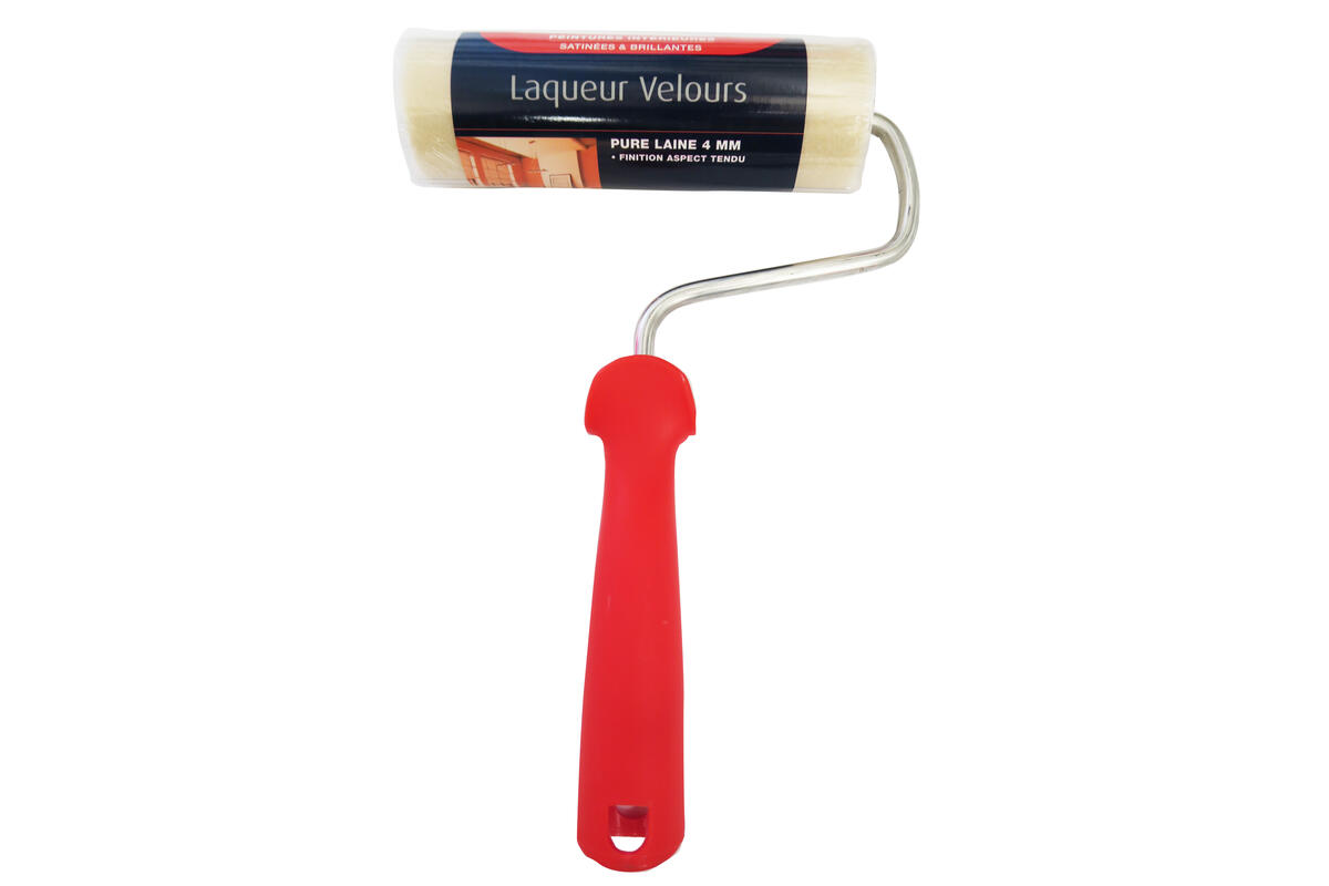 Lacquering velvet
