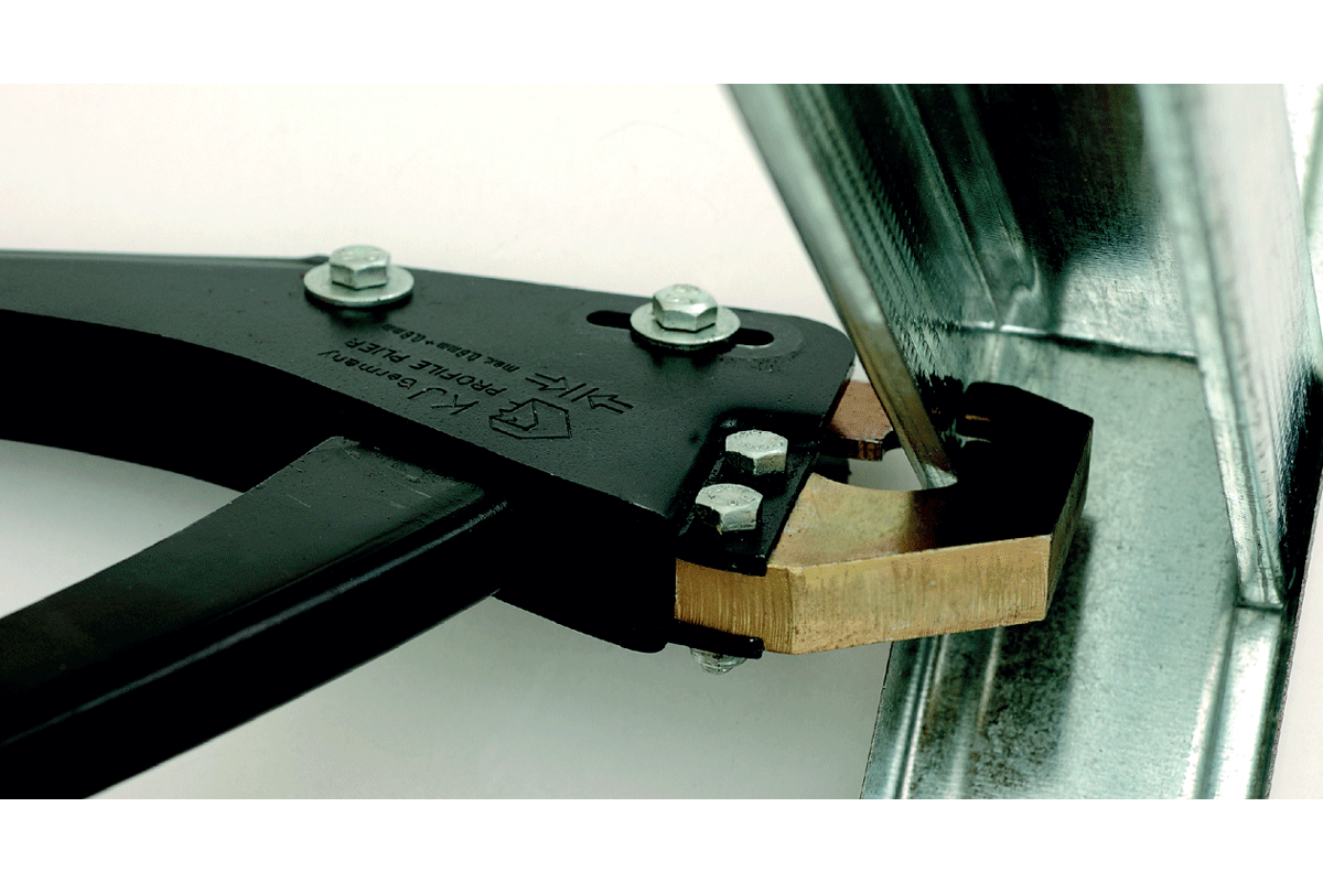 Profile crimping pliers for studs & tracks