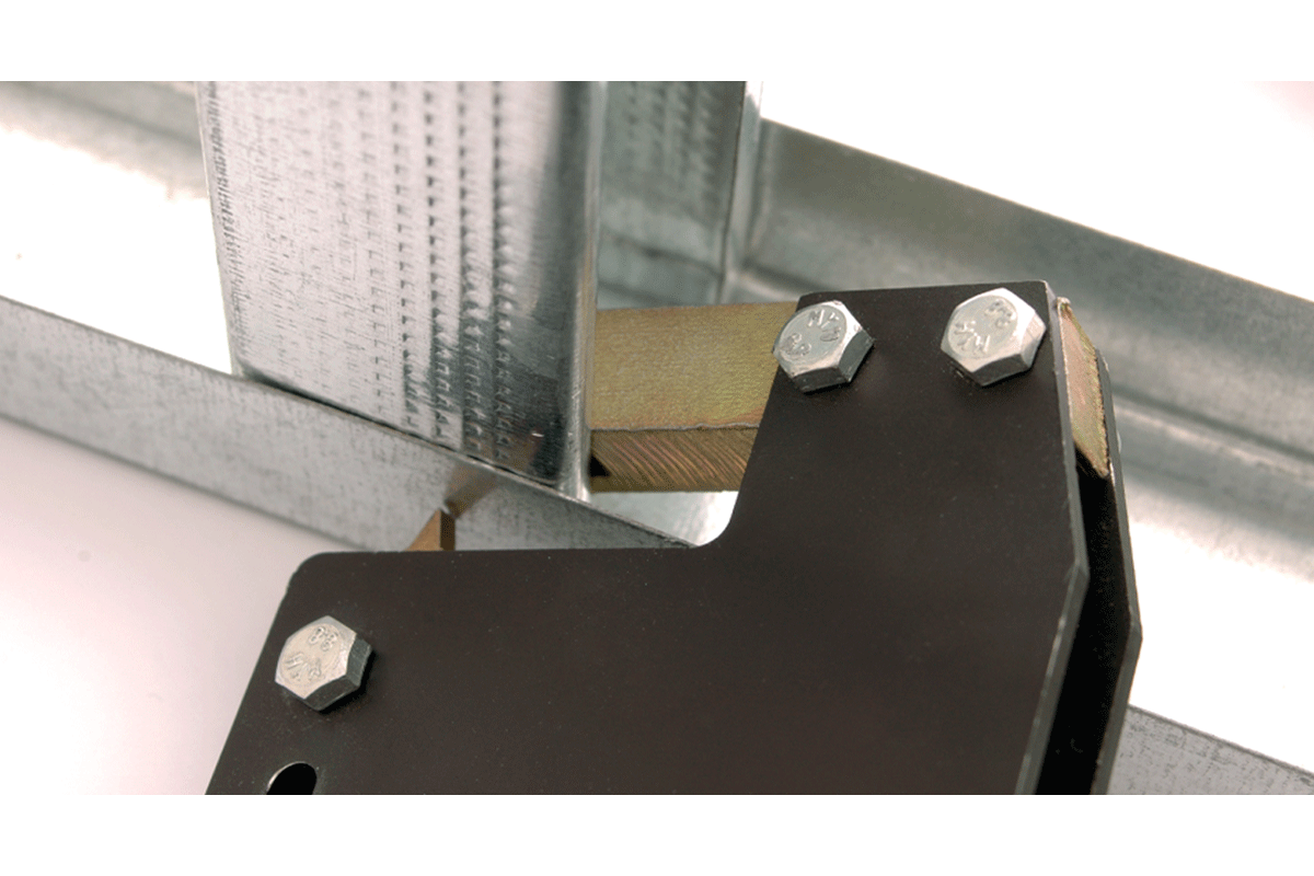 Crimping pliers for studs and tracks - One hand section setting