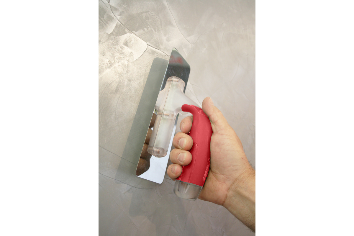 Deco flexible trowel